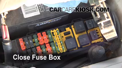 Replace a Fuse: 1995-2002 Lincoln Continental - 2001 Lincoln